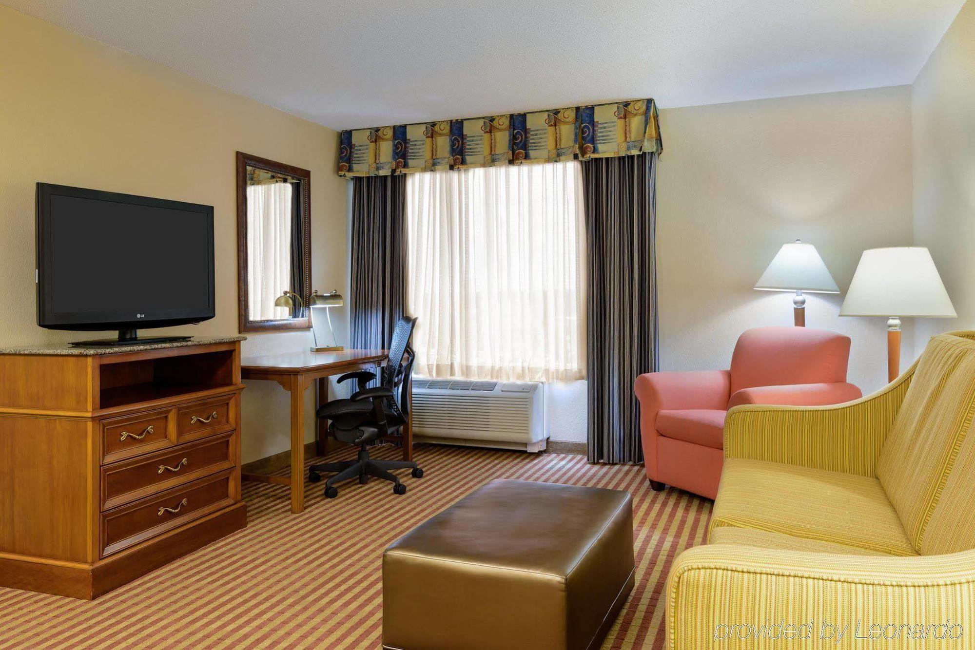 Hilton Garden Inn Richmond South/Southpark Colonial Heights Exterior photo